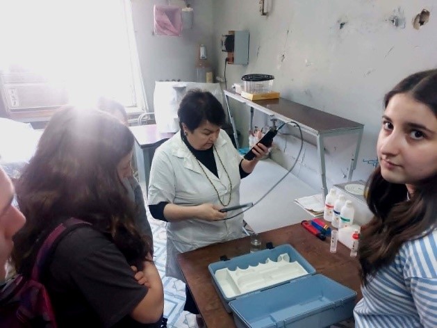 Visit to the Institute