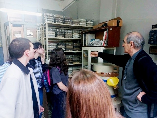 Visit to the Institute